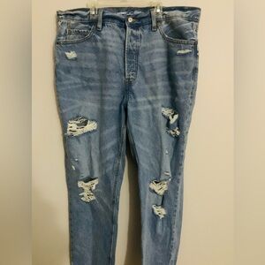 Old Navy Light Blue Distressed High Rise Boyfriend Jeans Size 16